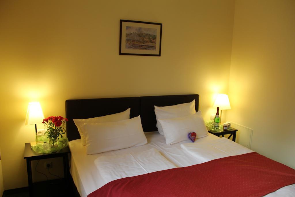 Landhotel Dresde Extérieur photo
