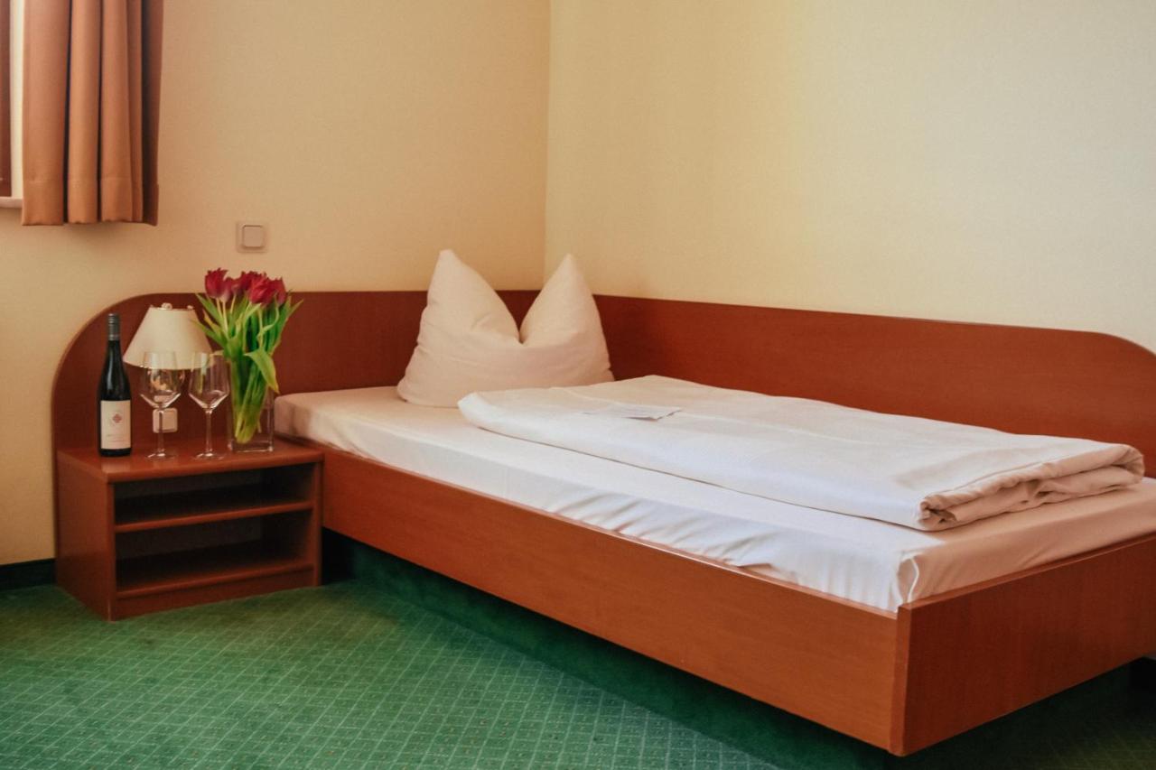 Landhotel Dresde Extérieur photo