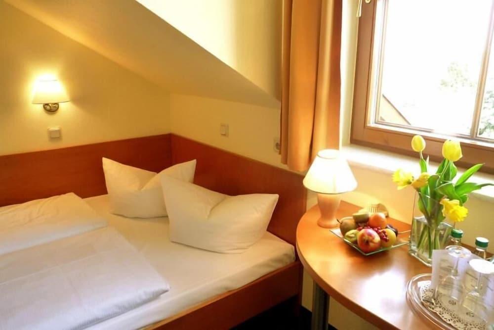 Landhotel Dresde Extérieur photo