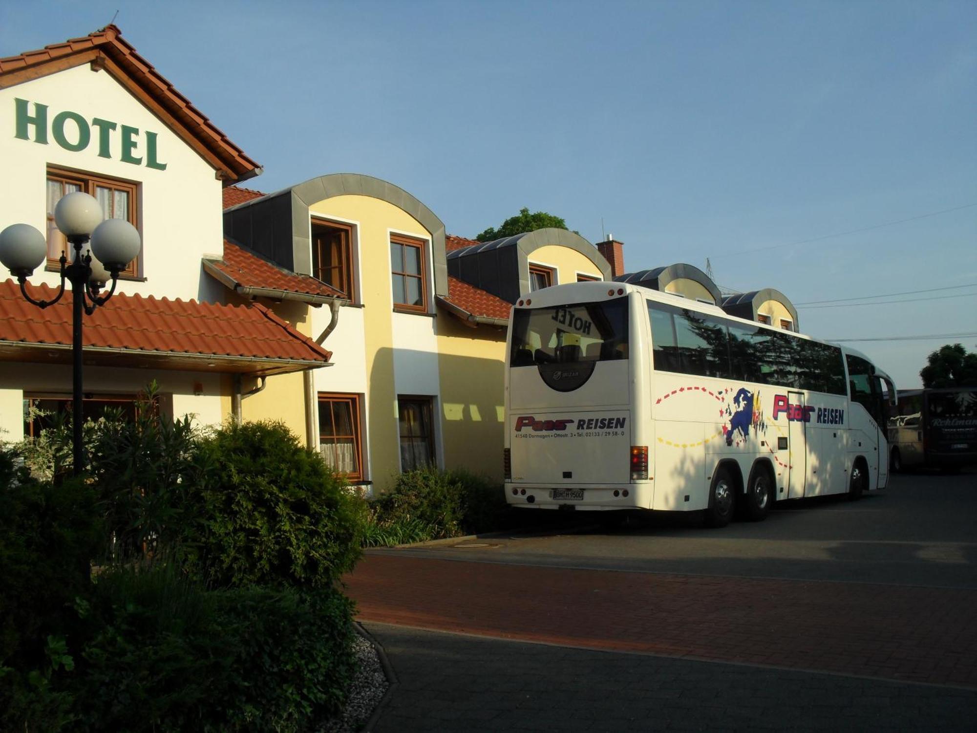 Landhotel Dresde Extérieur photo