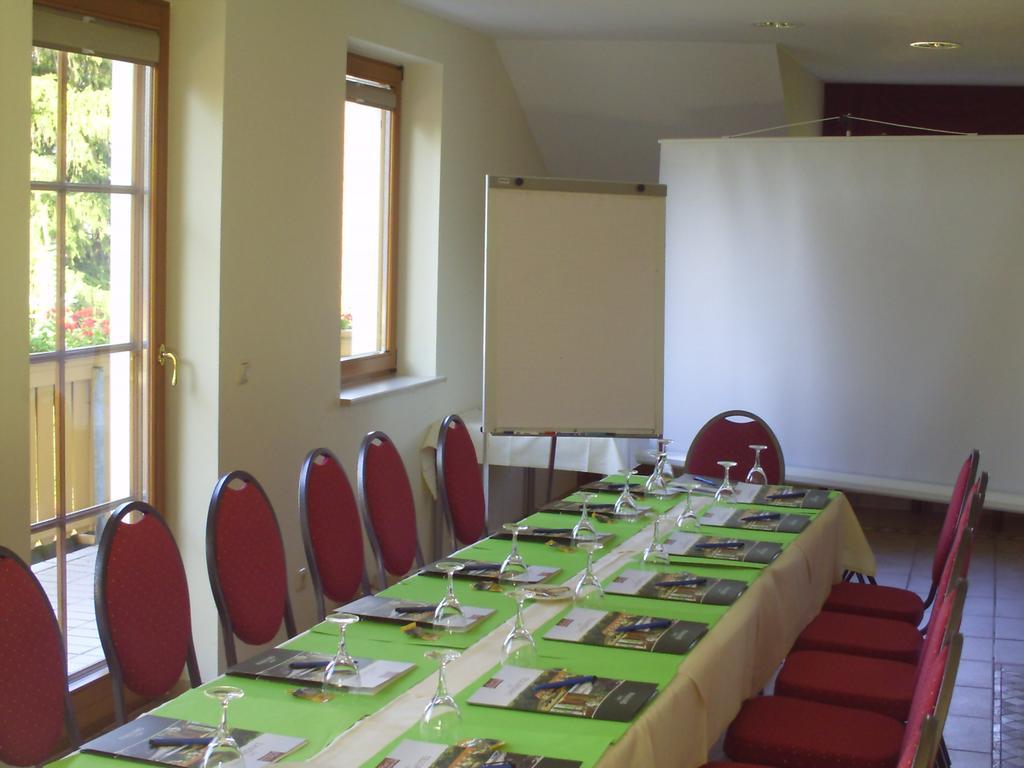 Landhotel Dresde Extérieur photo